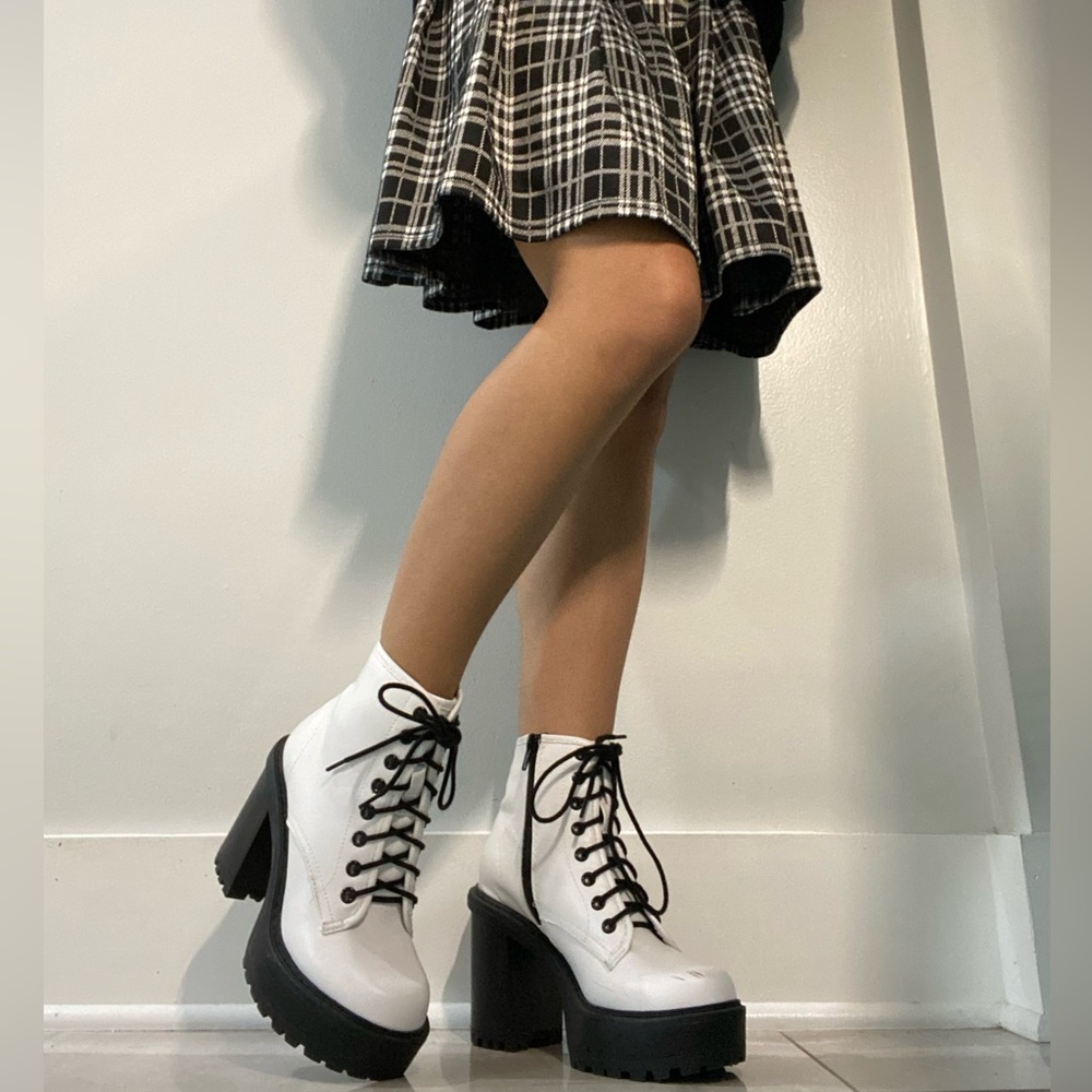 Black and White 3 inch Platforms
